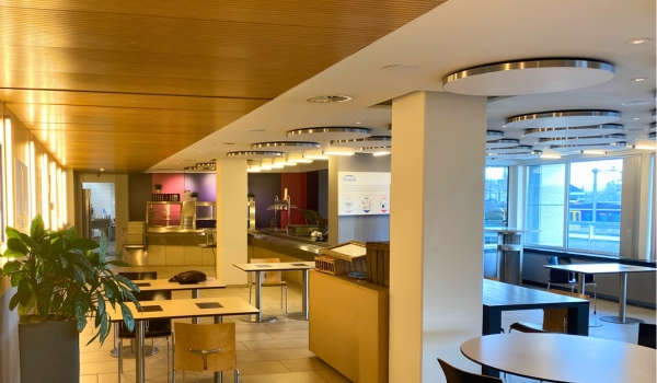 voor Het oude restaurant bij Equans Zaandam